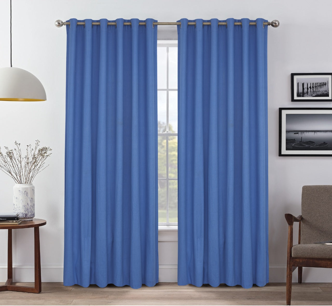Curtain With Eyelet